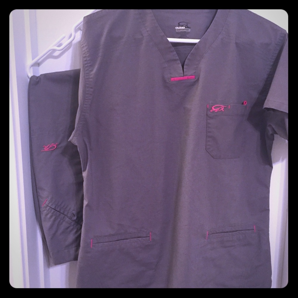 Women’s Scrub Set